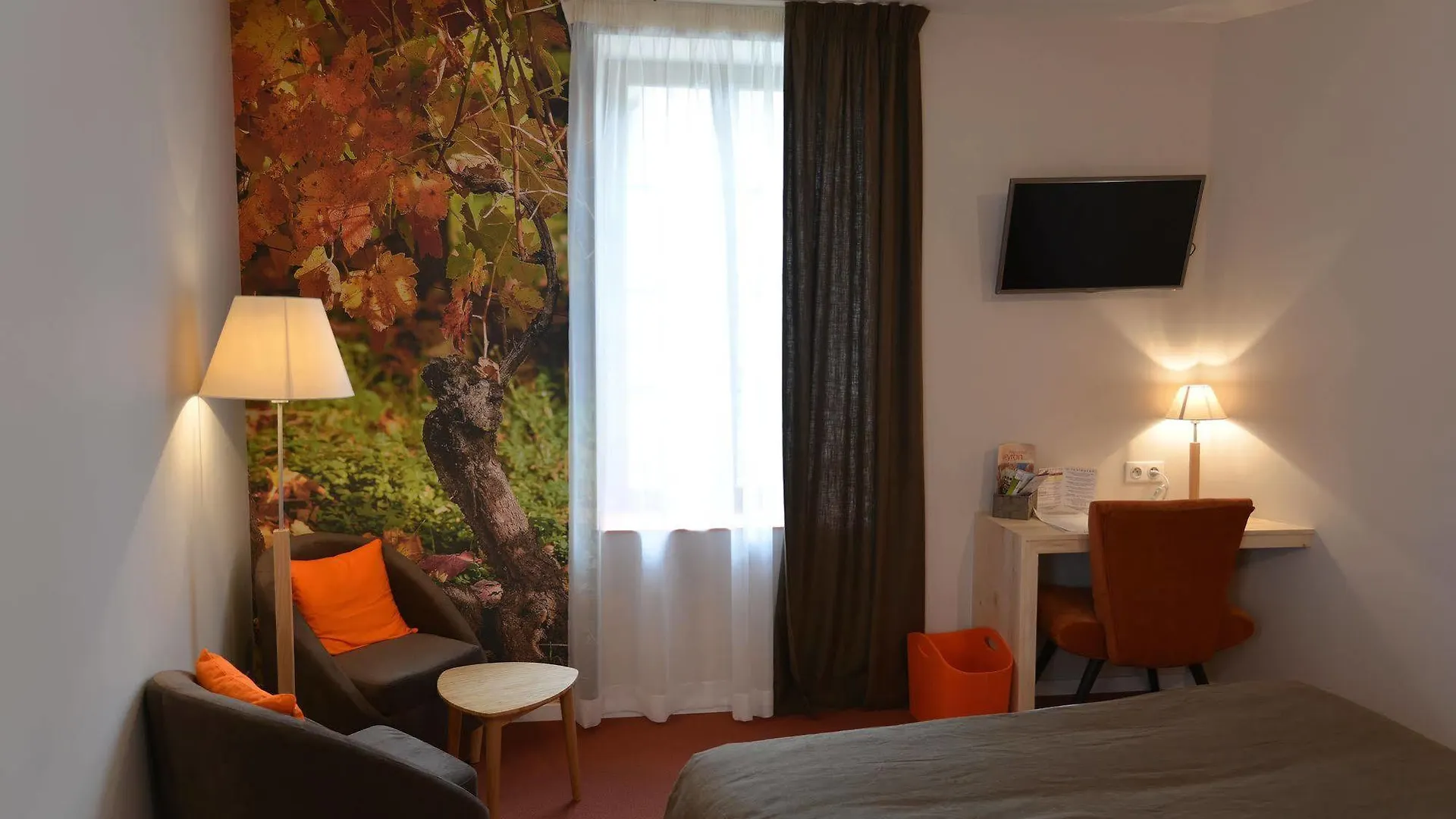 L\u2019Auberge De L\u2019Ady Valady